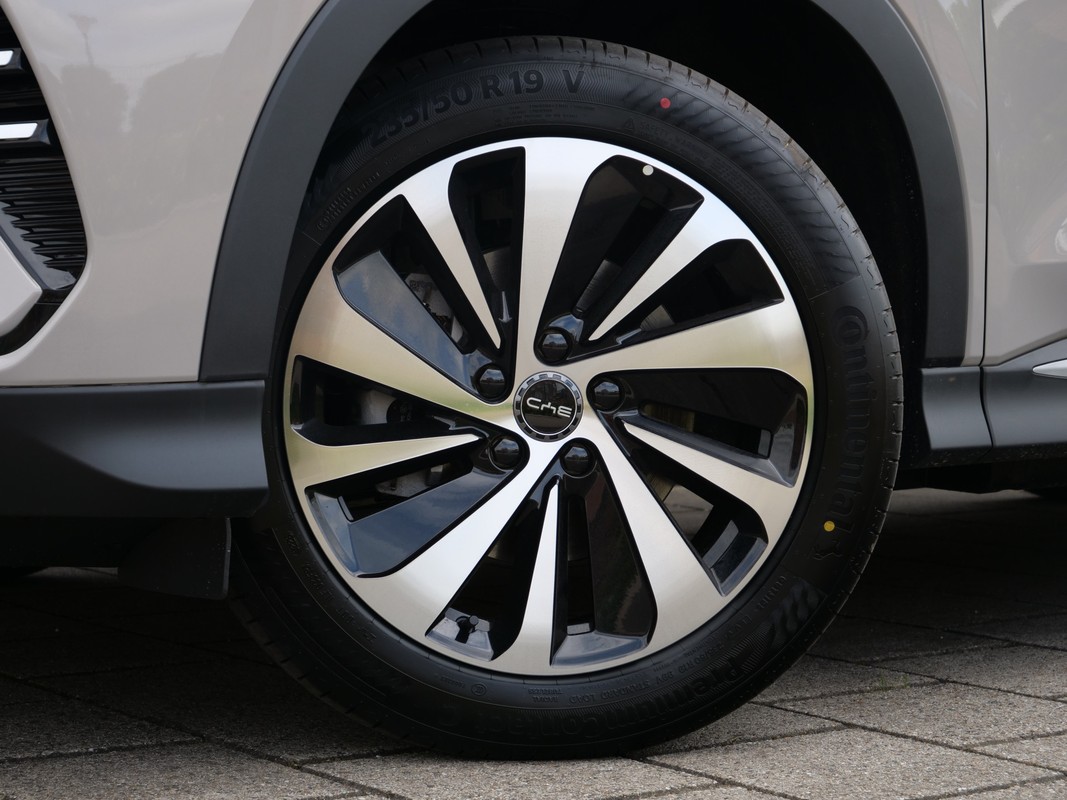 BYD SEAL U