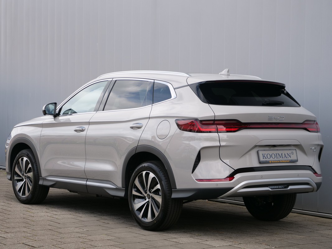 BYD SEAL U