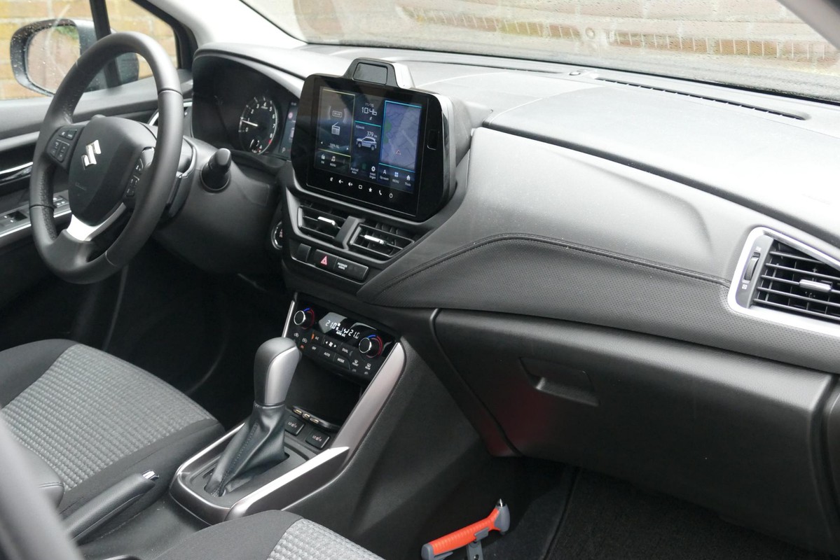 Suzuki S-Cross