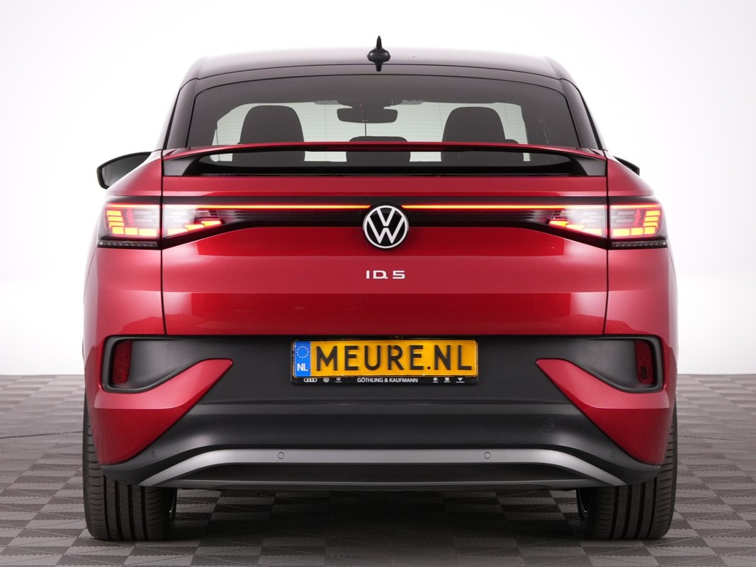 Volkswagen ID.5