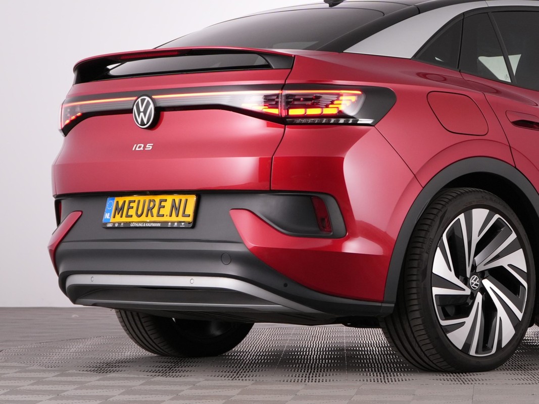 Volkswagen ID.5