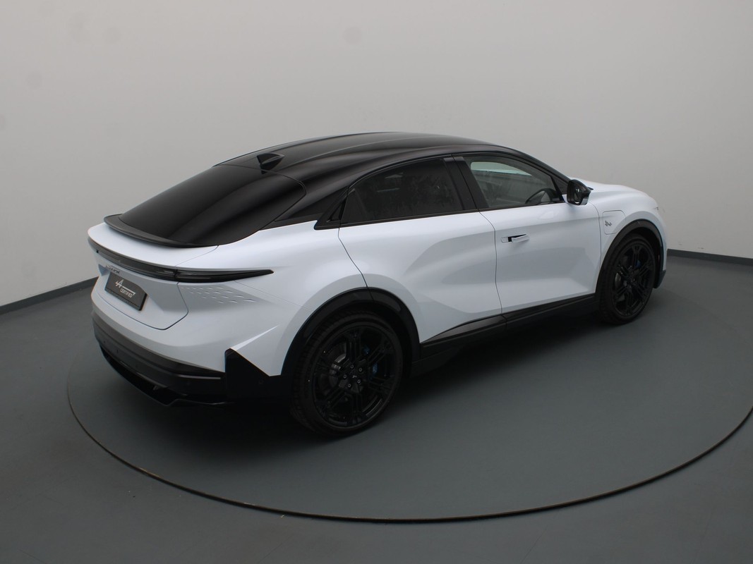 Alpine A390