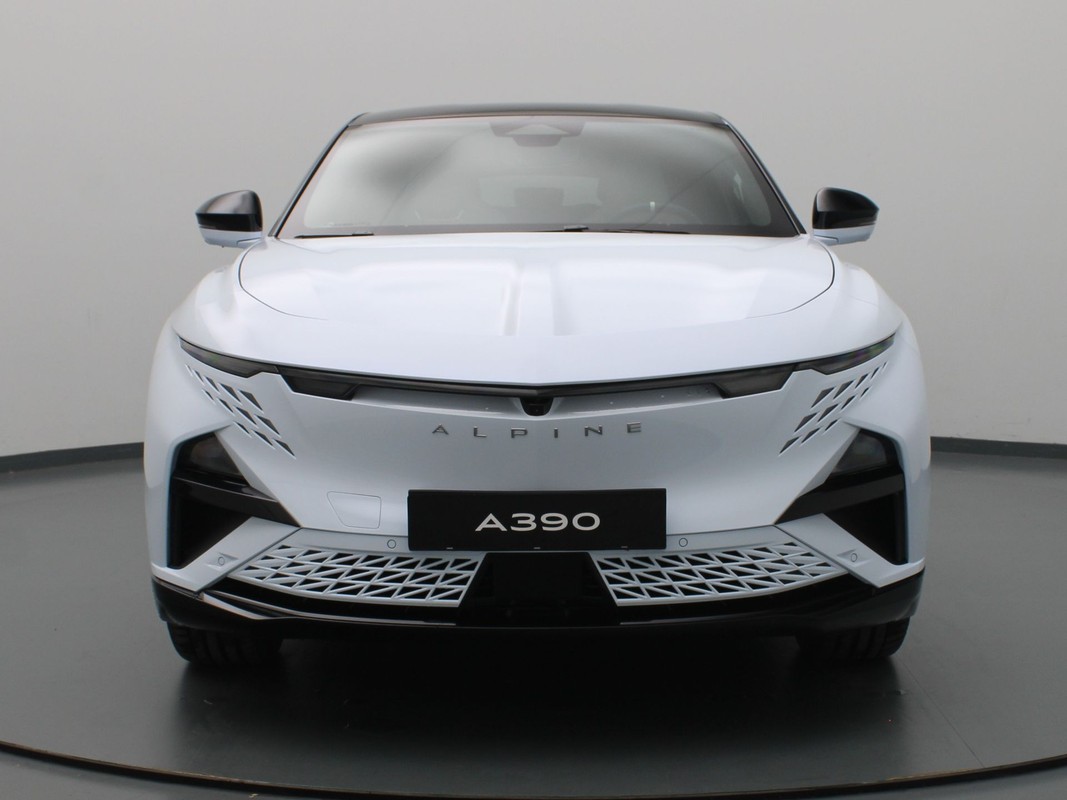 Alpine A390
