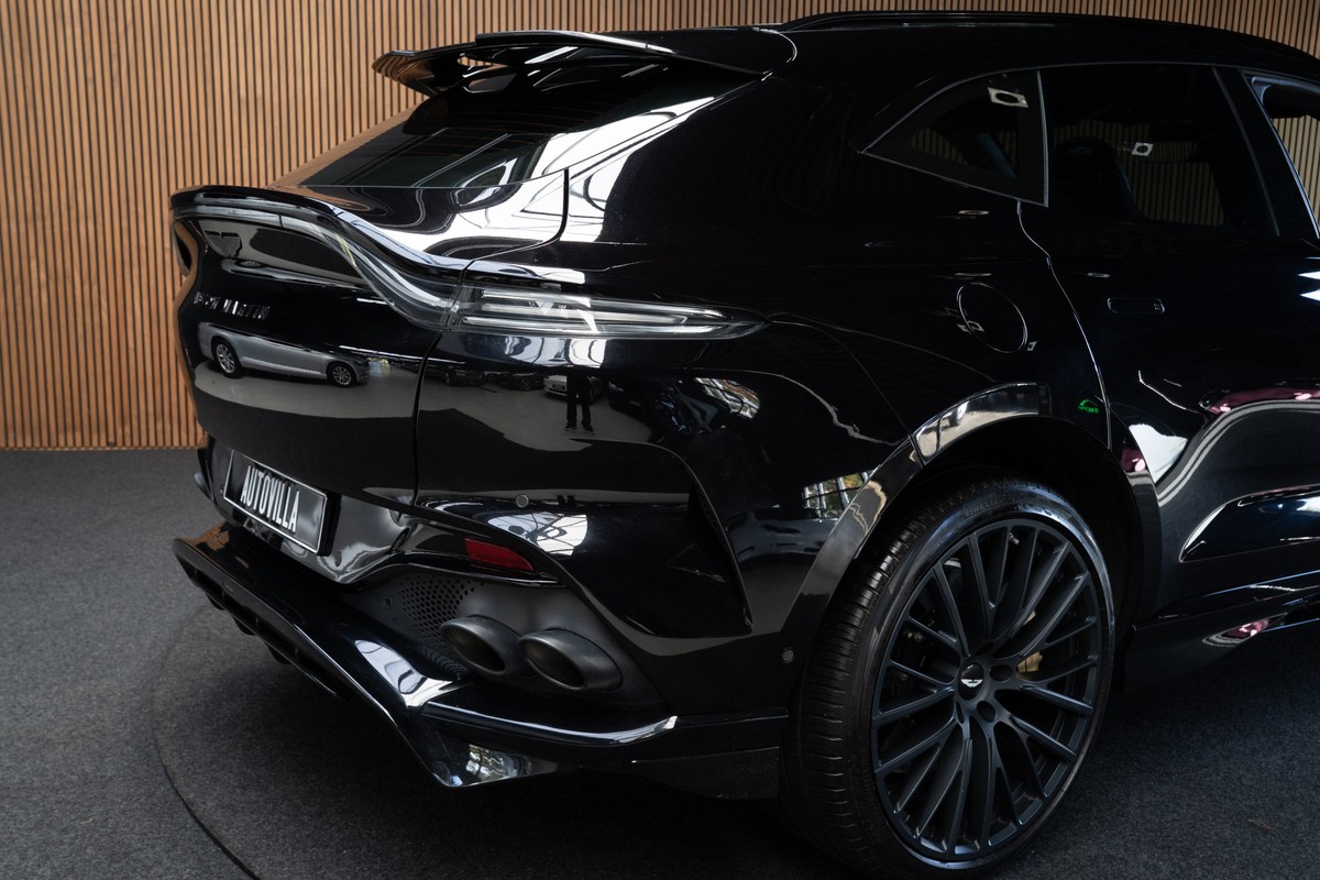 Aston Martin DBX