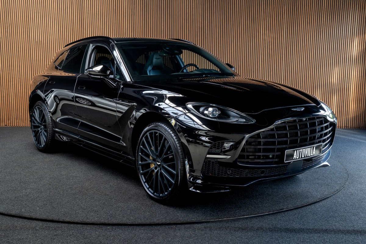 Aston Martin DBX