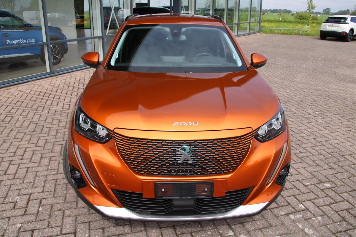 Peugeot e-2008