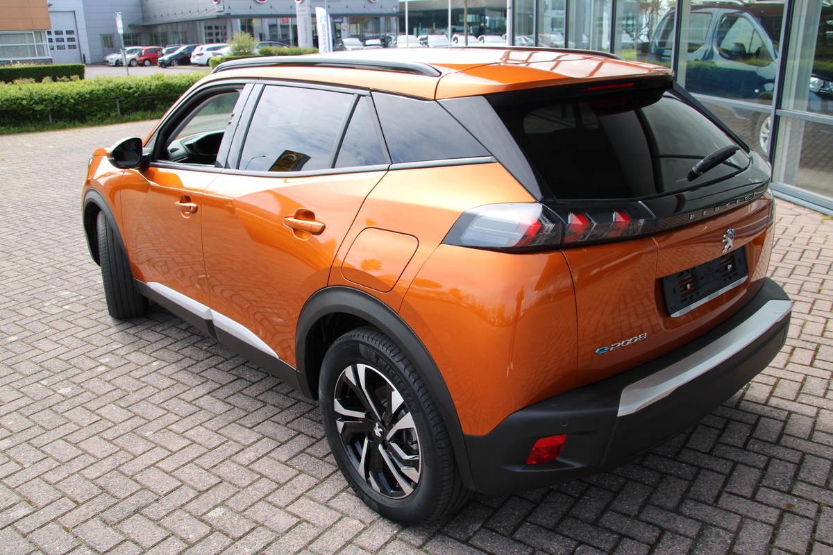 Peugeot e-2008