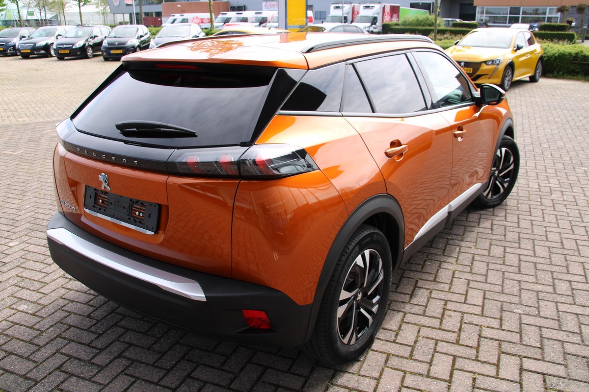 Peugeot e-2008