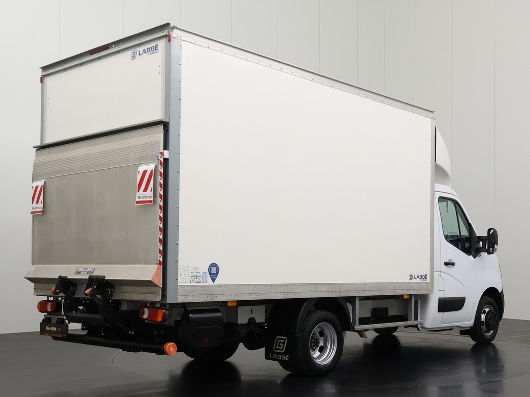 Nissan Interstar