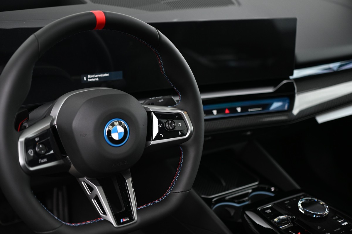 BMW i5