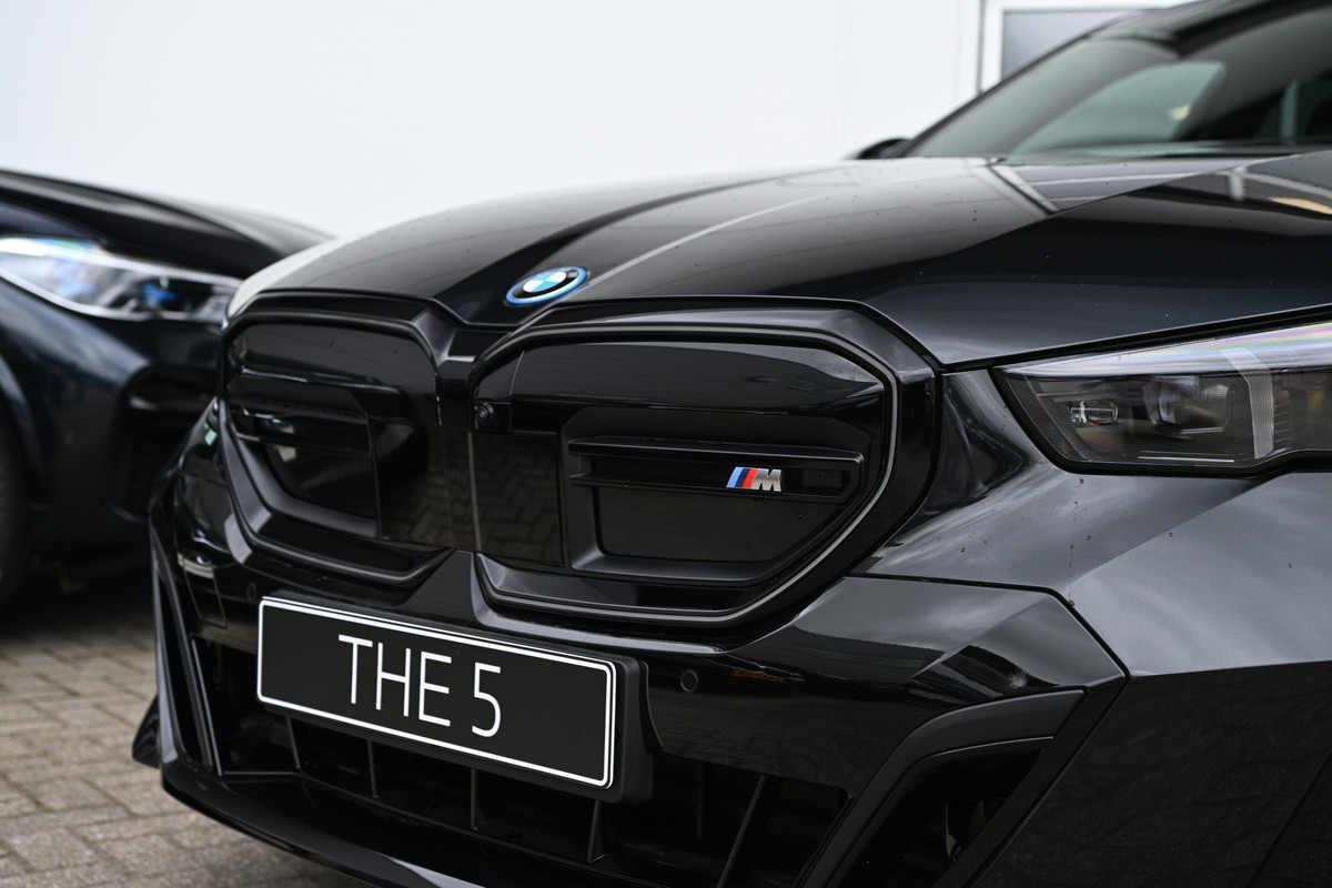 BMW i5