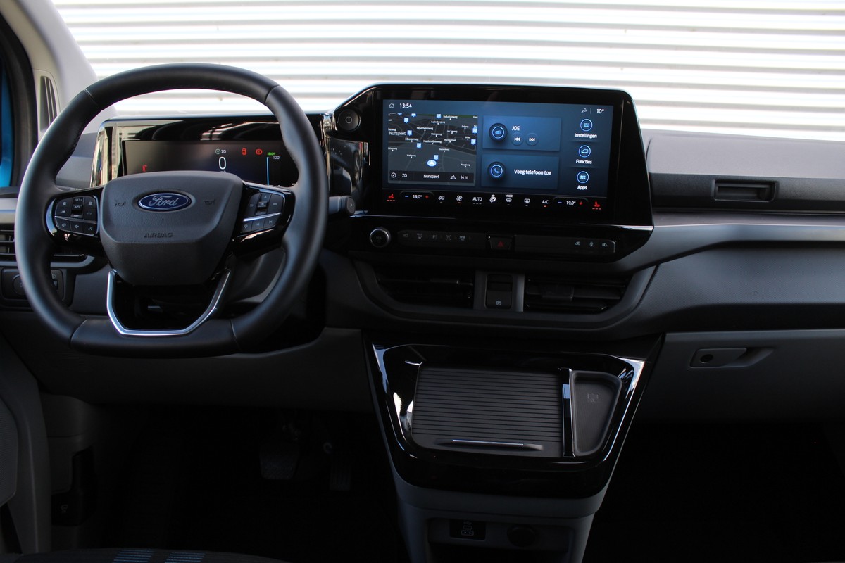 Ford E-Transit Custom