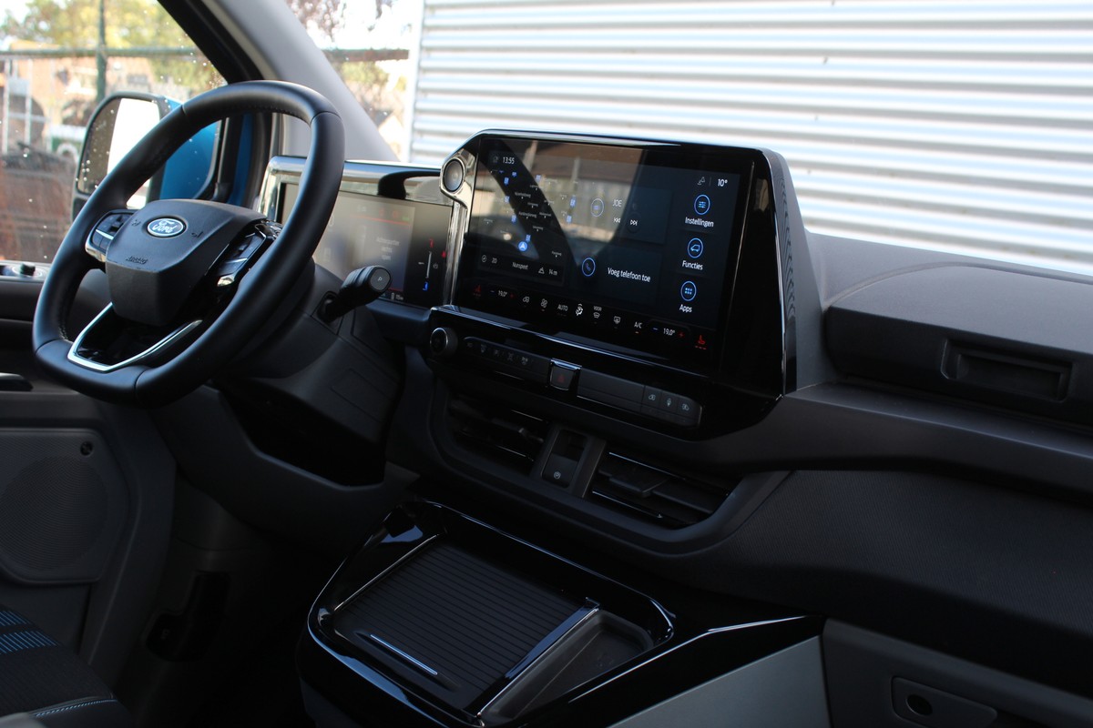 Ford E-Transit Custom