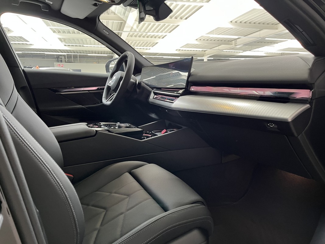 BMW i5