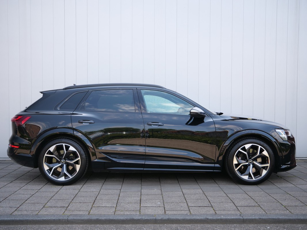 Audi SQ8