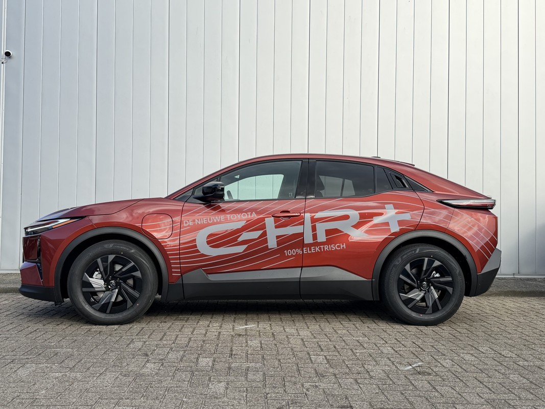 Toyota C-HR+