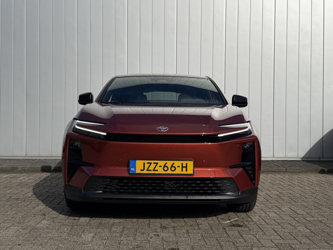 Toyota C-HR+