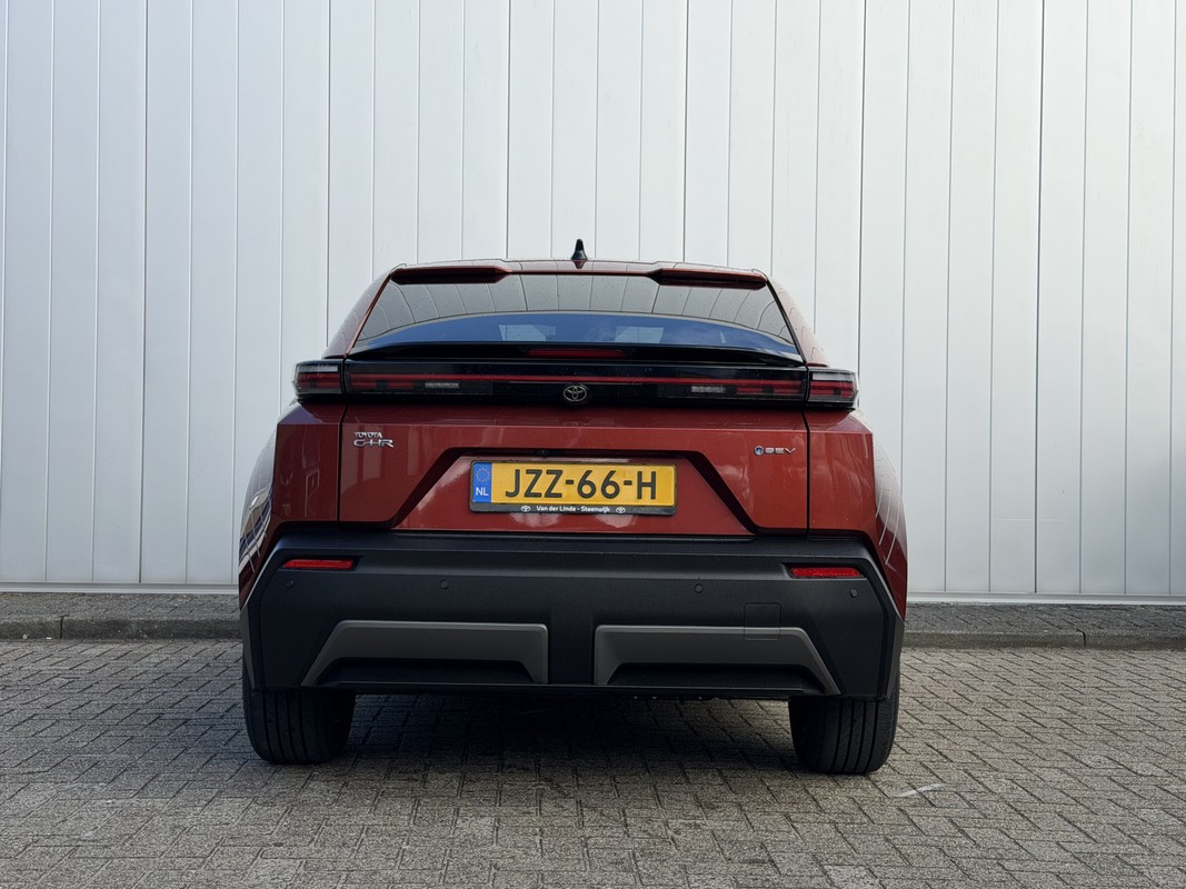 Toyota C-HR+