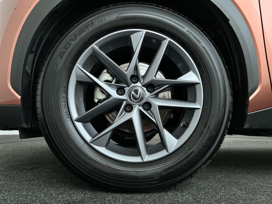 Lexus LBX