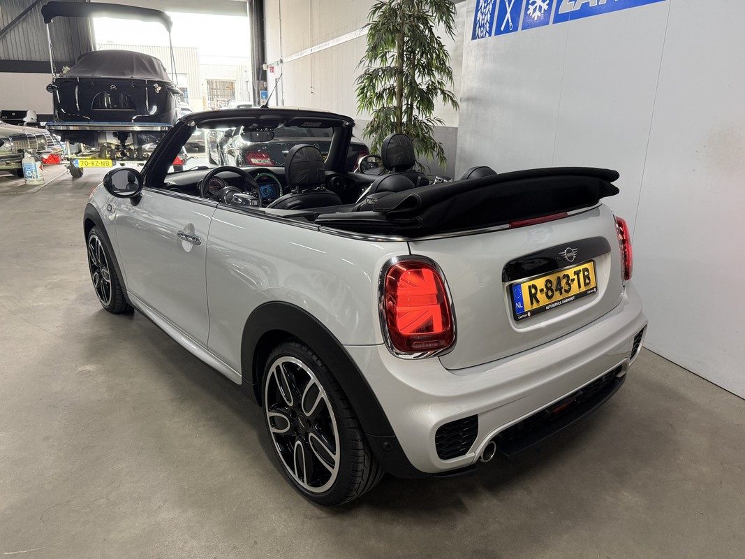 MINI Cooper Cabrio