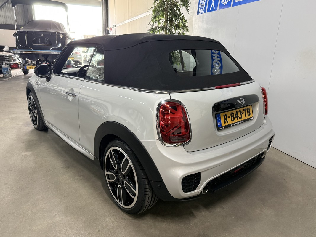 MINI Cooper Cabrio