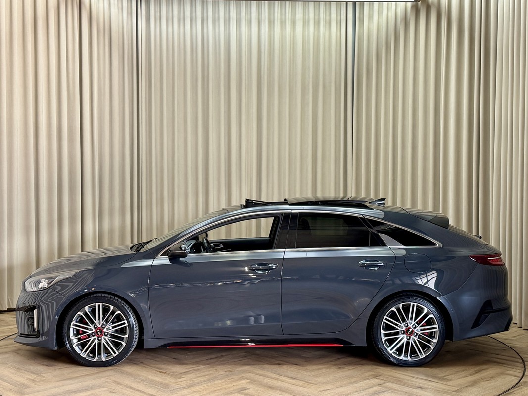 Kia ProCeed