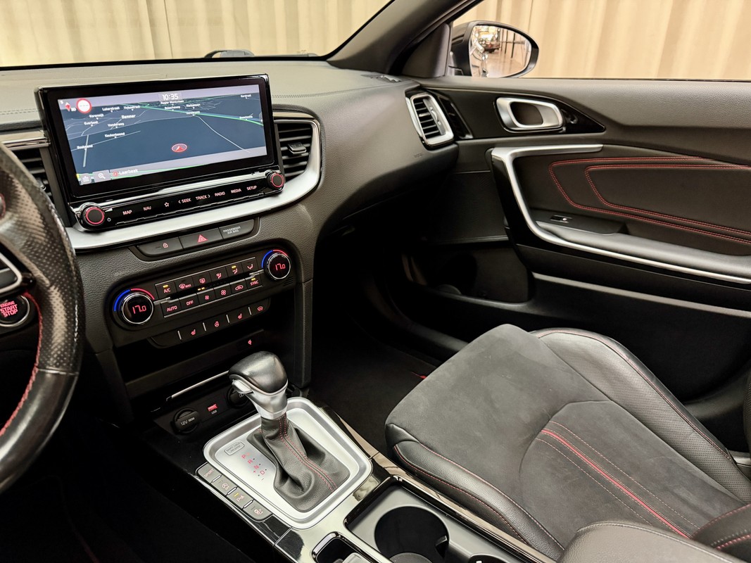 Kia ProCeed