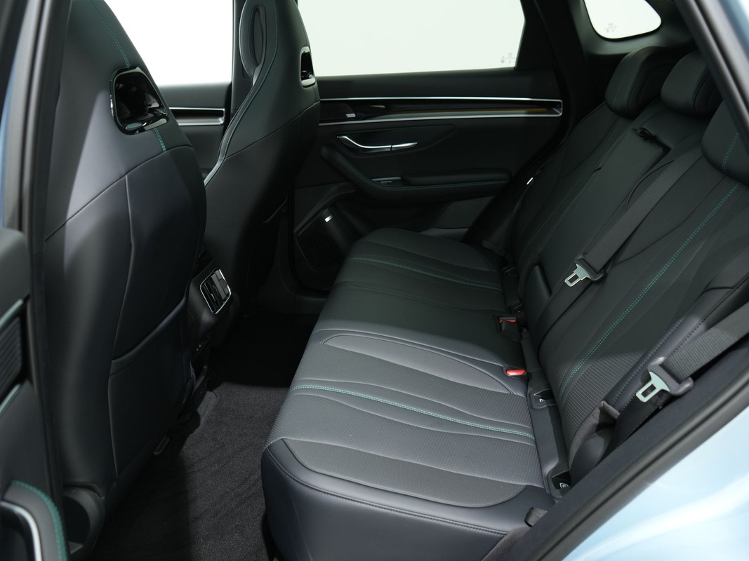BYD SEAL U