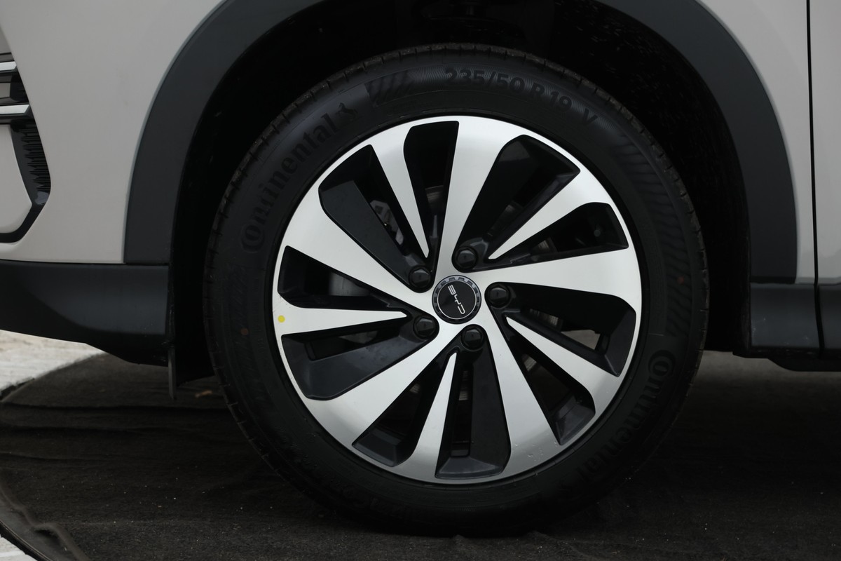 BYD SEAL U