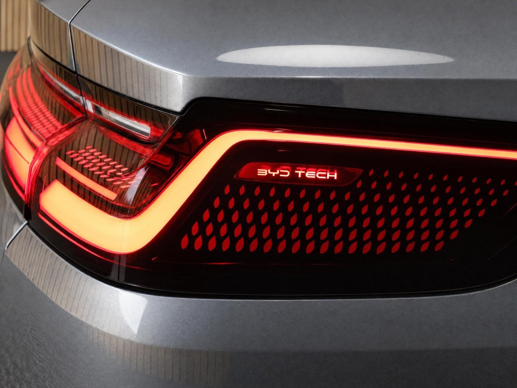 BYD SEAL U