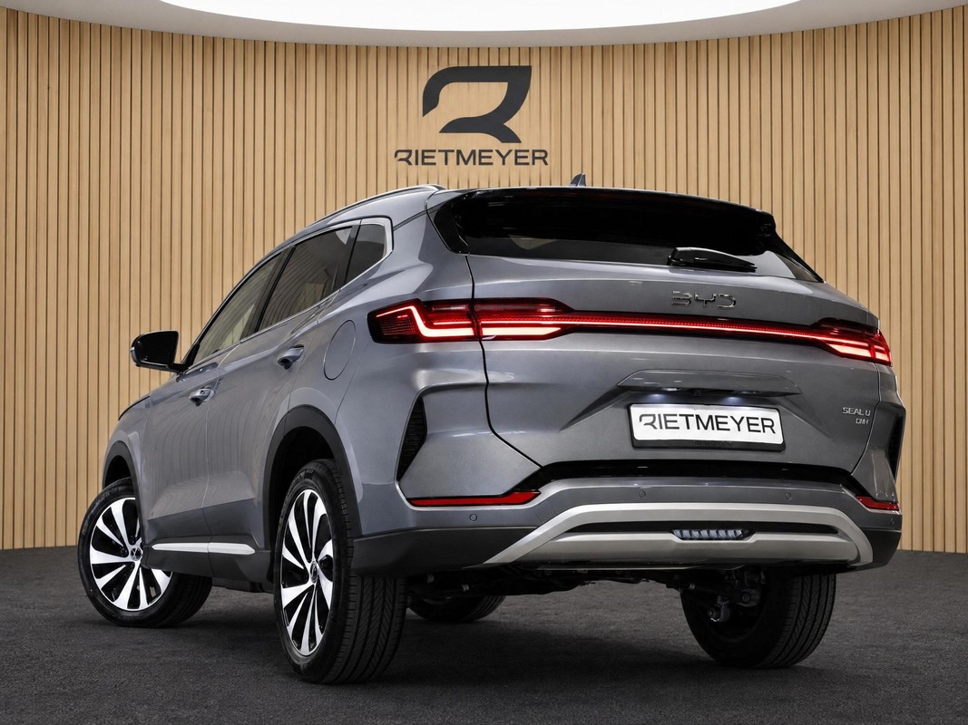 BYD SEAL U