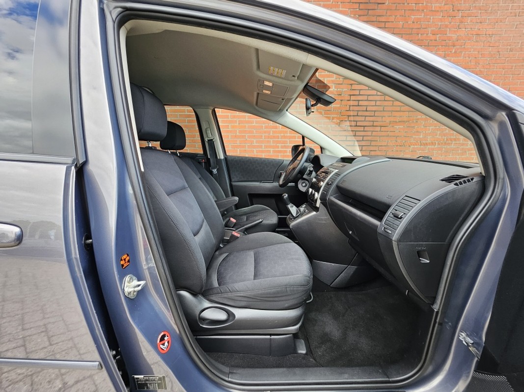 Mazda 5