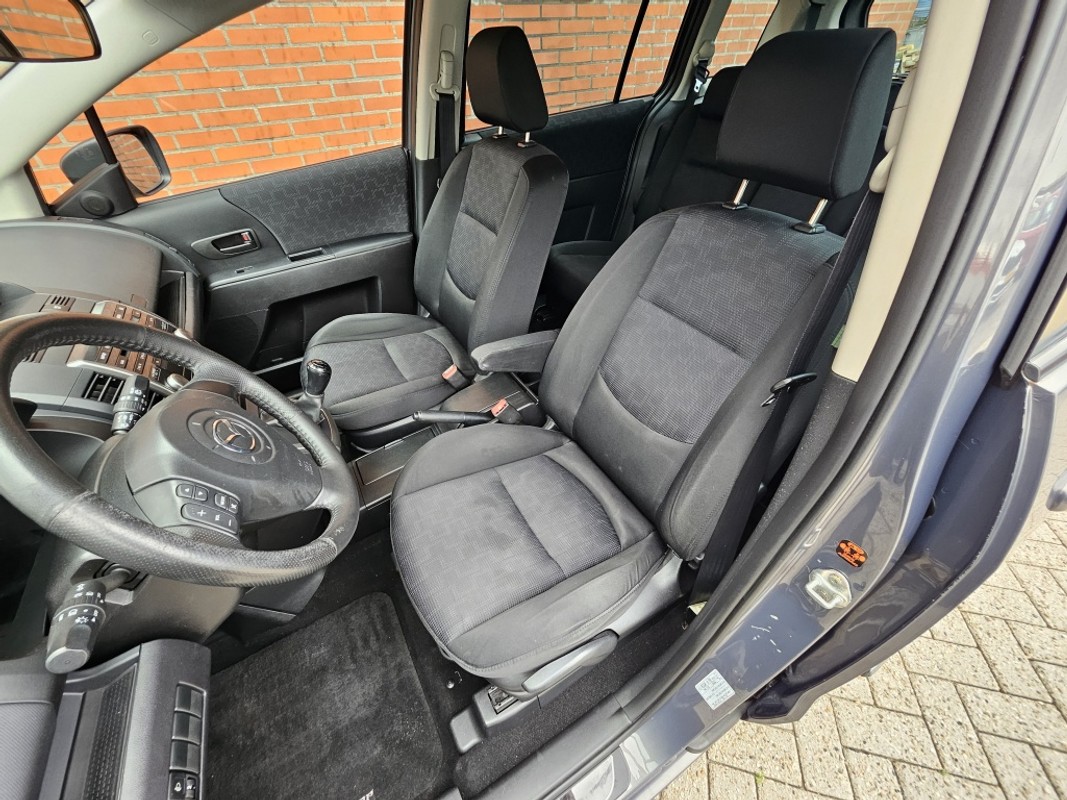 Mazda 5