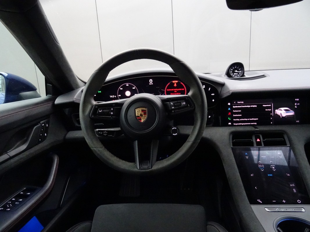 Porsche Taycan