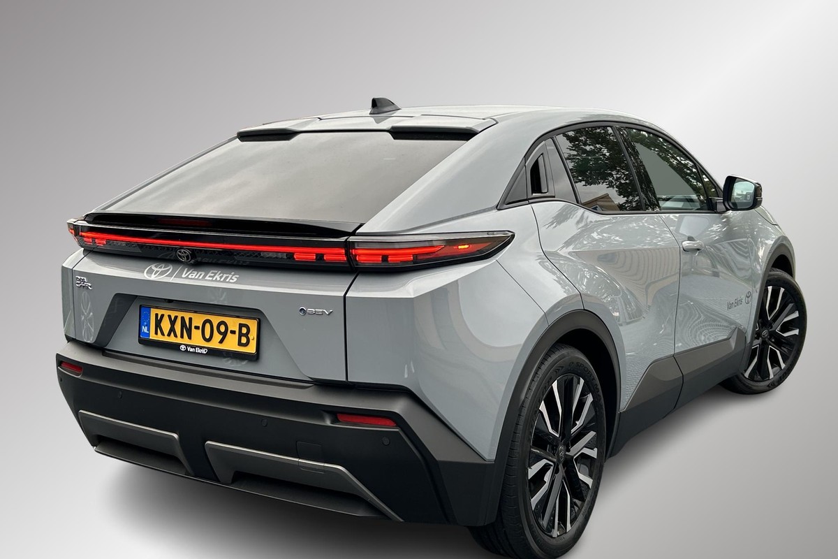 Toyota C-HR+