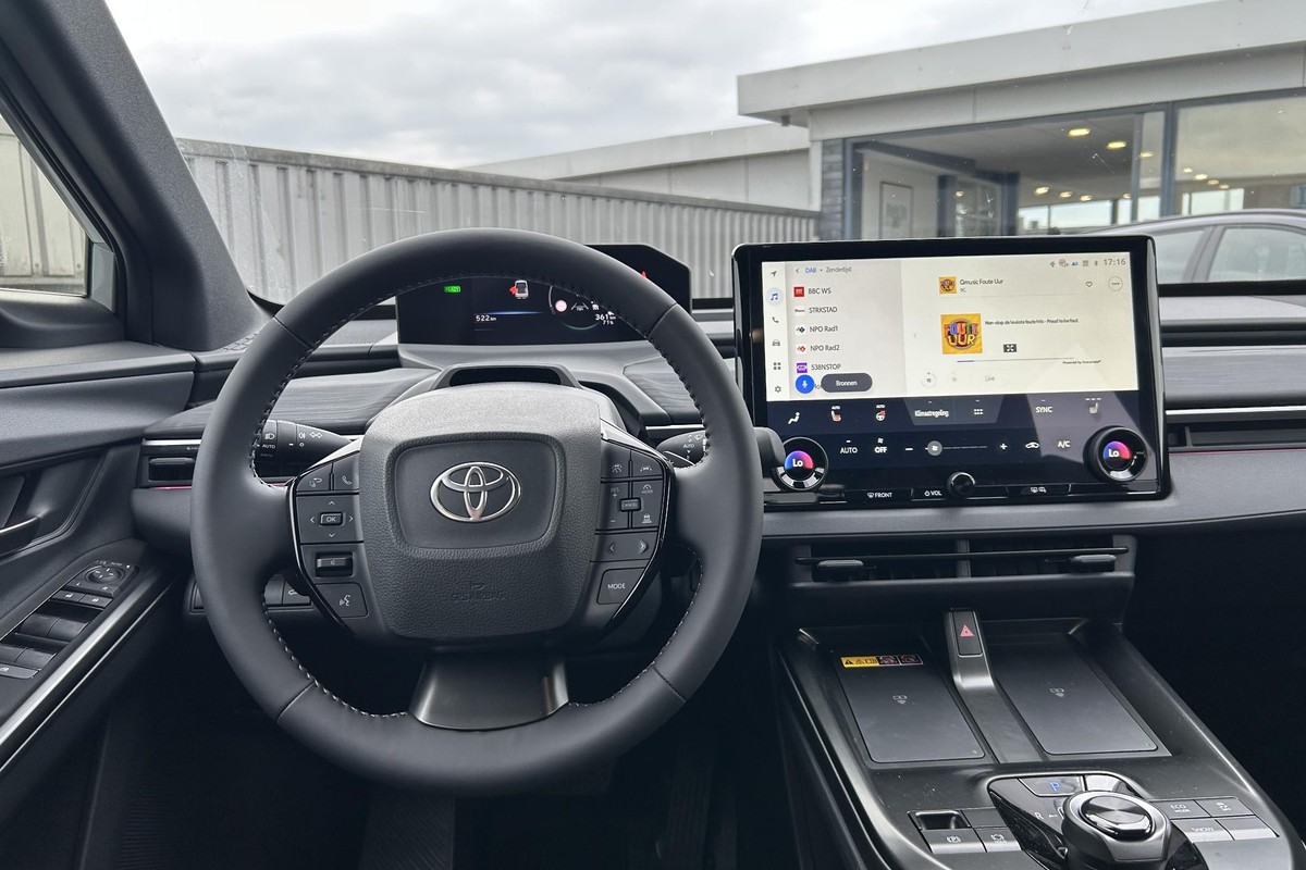 Toyota C-HR+