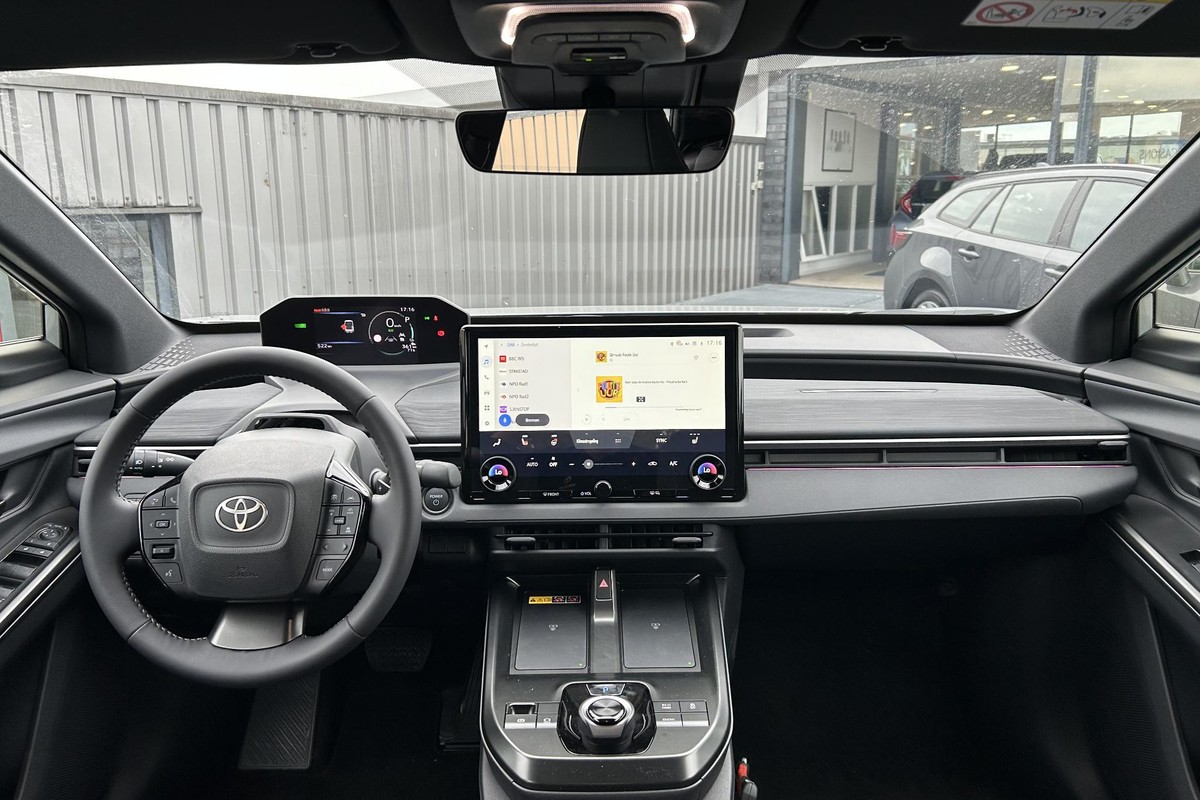 Toyota C-HR+