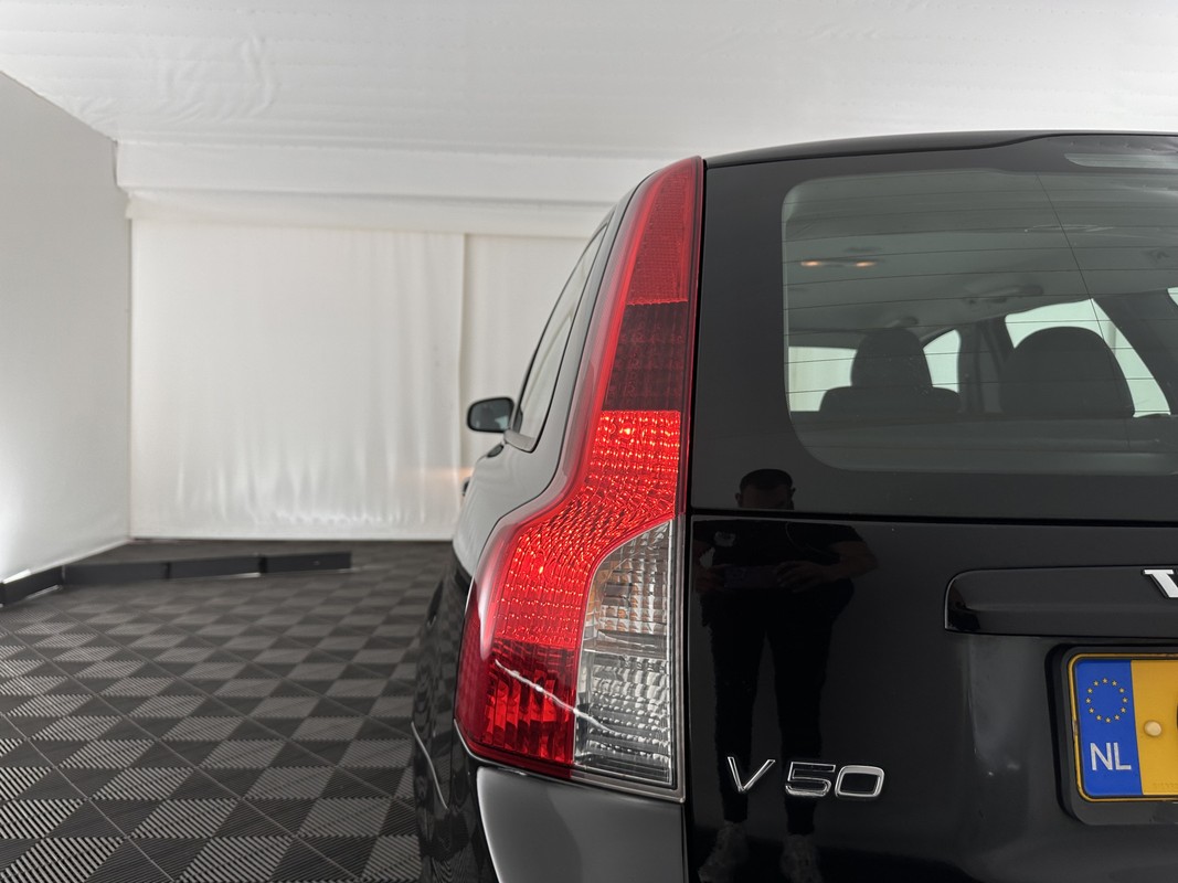 Volvo V50