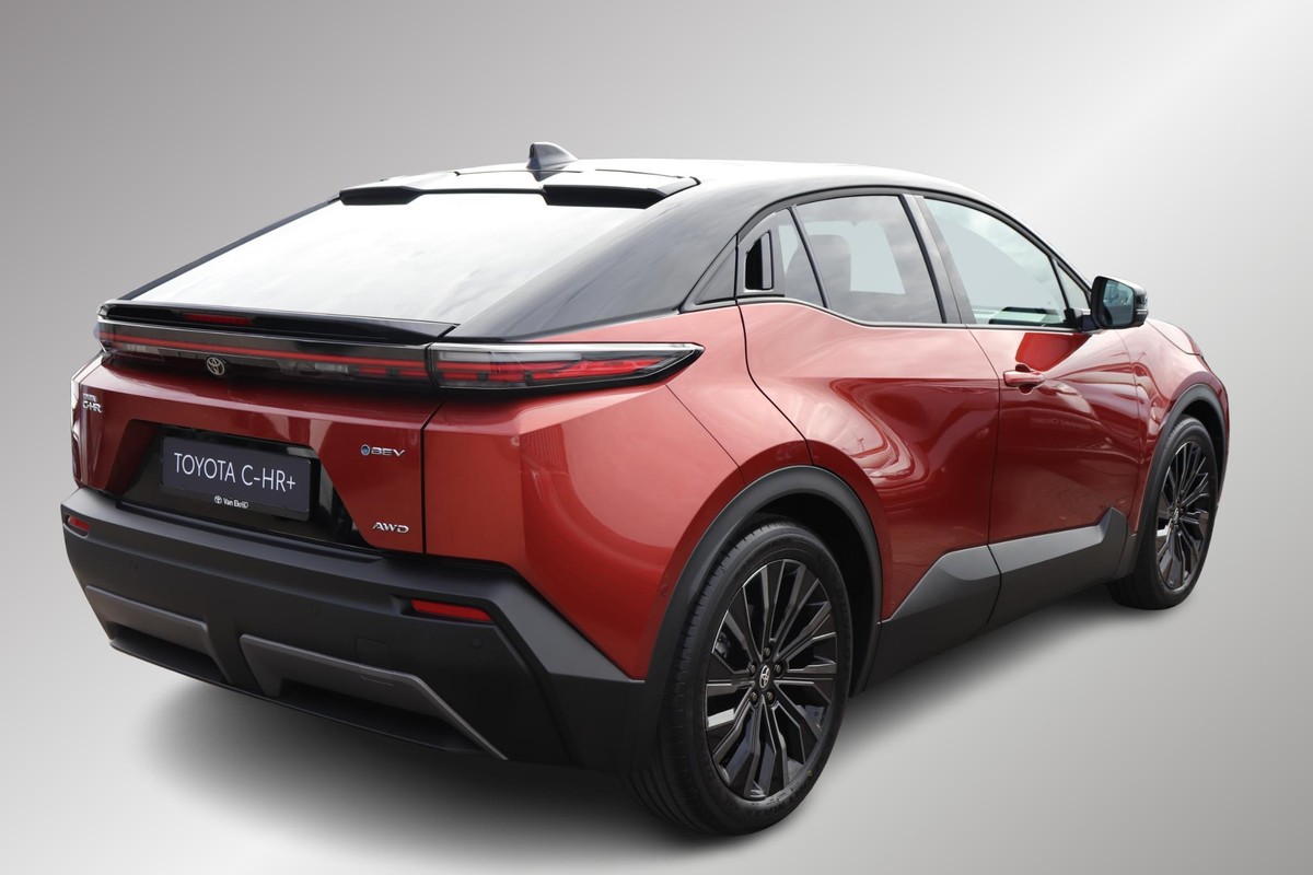 Toyota C-HR+