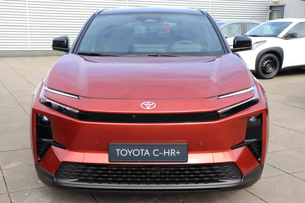 Toyota C-HR+