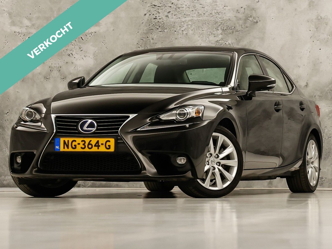Lexus IS