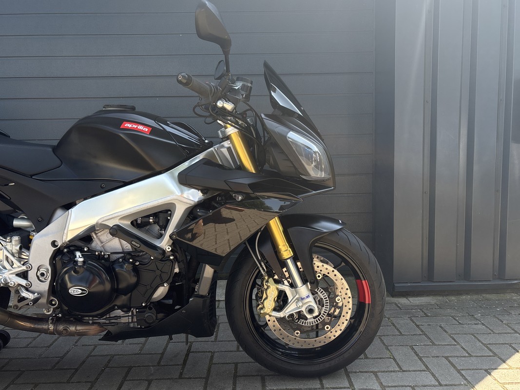 Aprilia Tuono V4