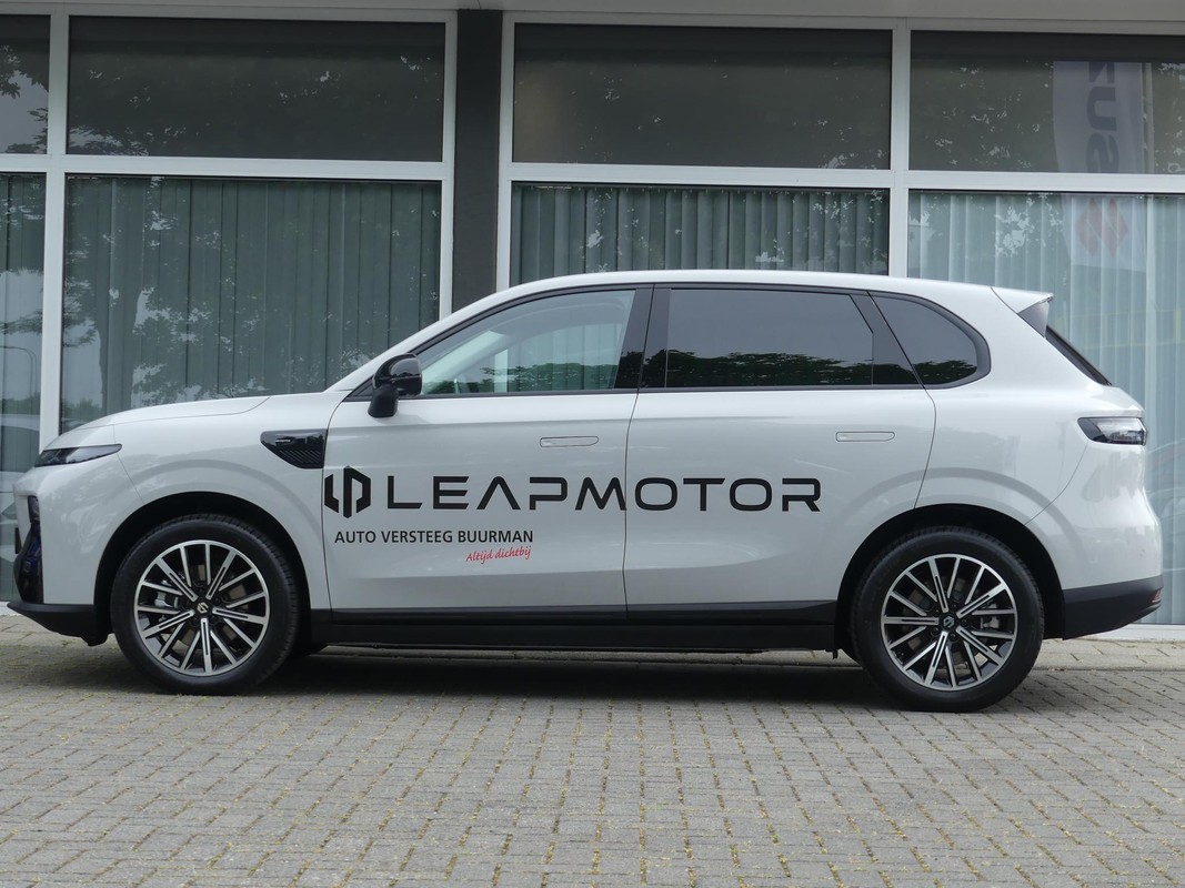 Leapmotor B10