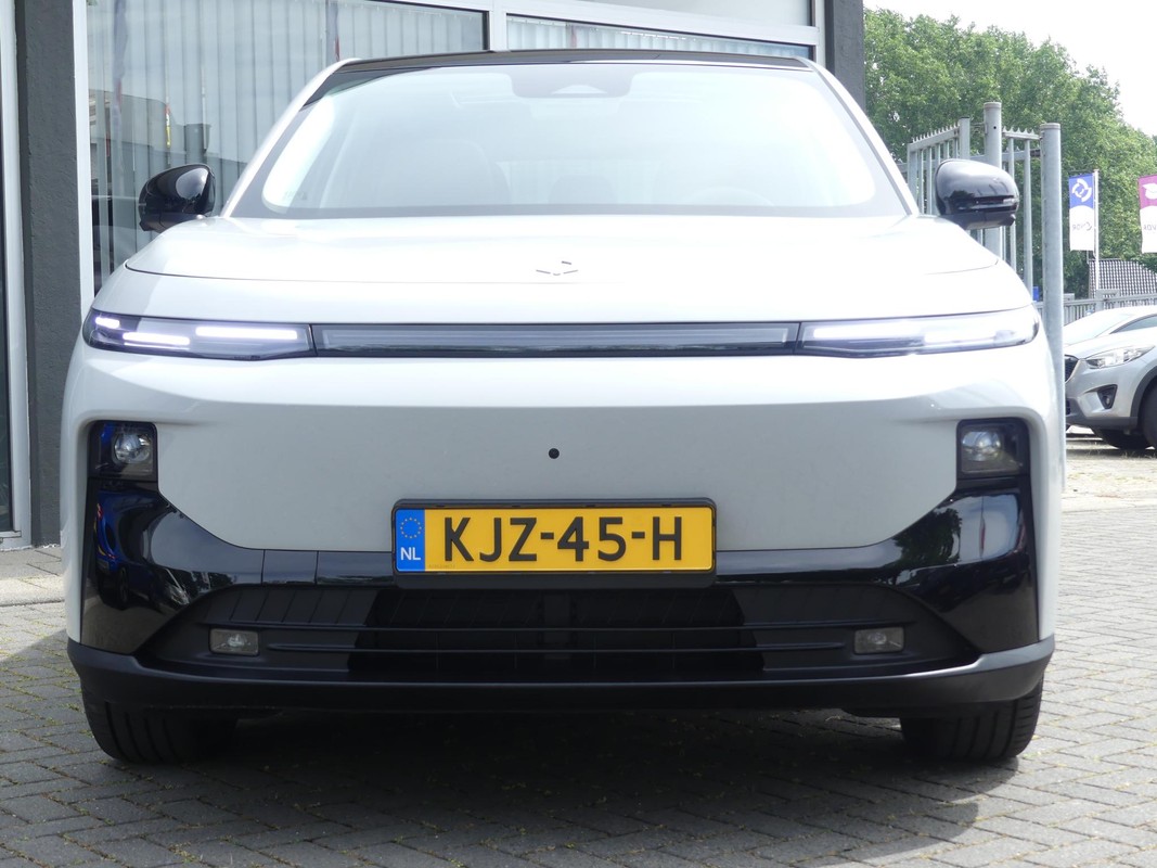 Leapmotor B10
