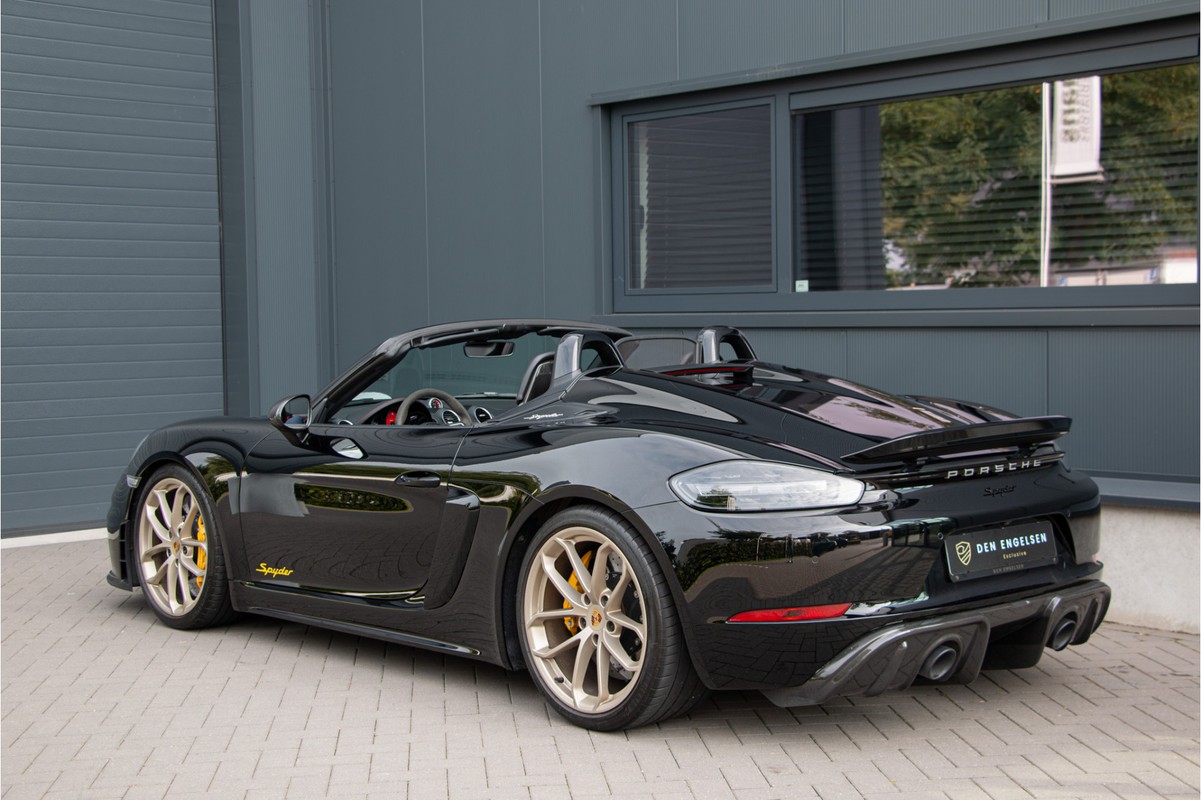 Porsche 718