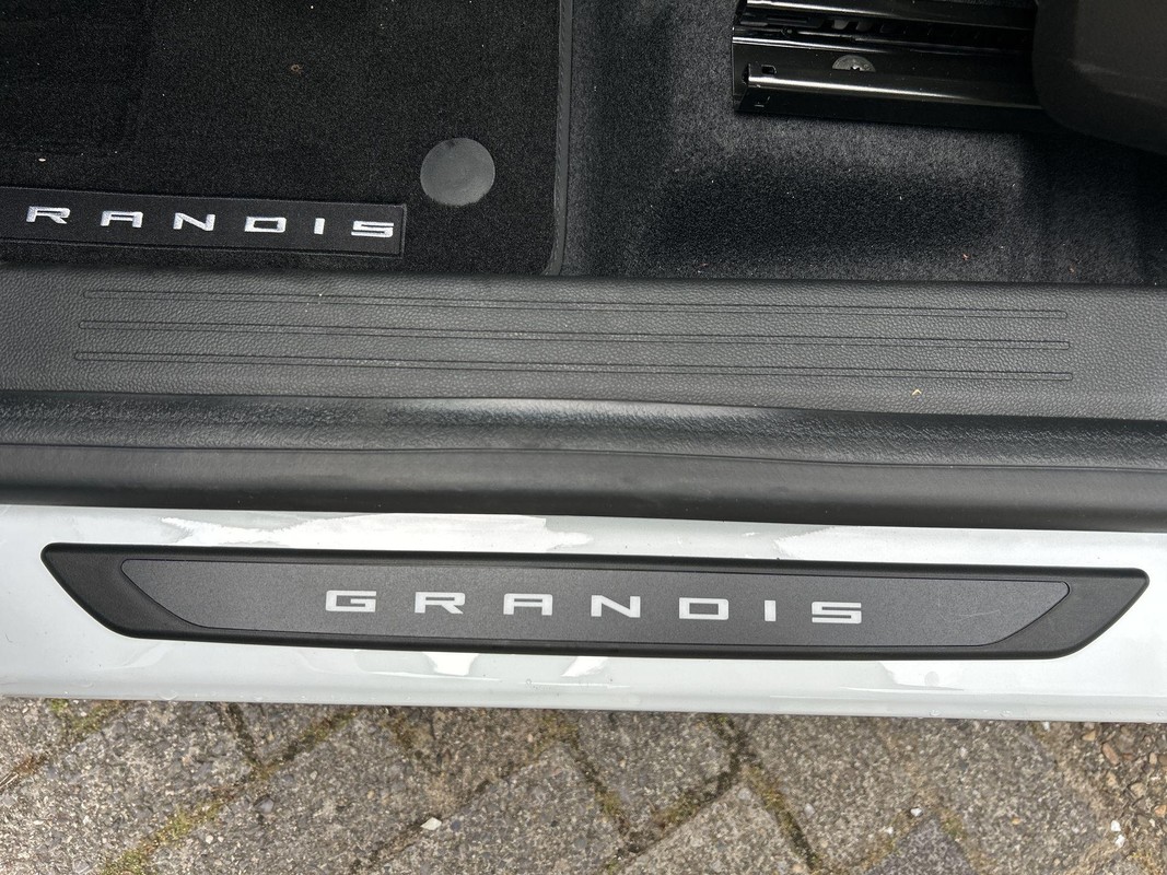 Mitsubishi Grandis