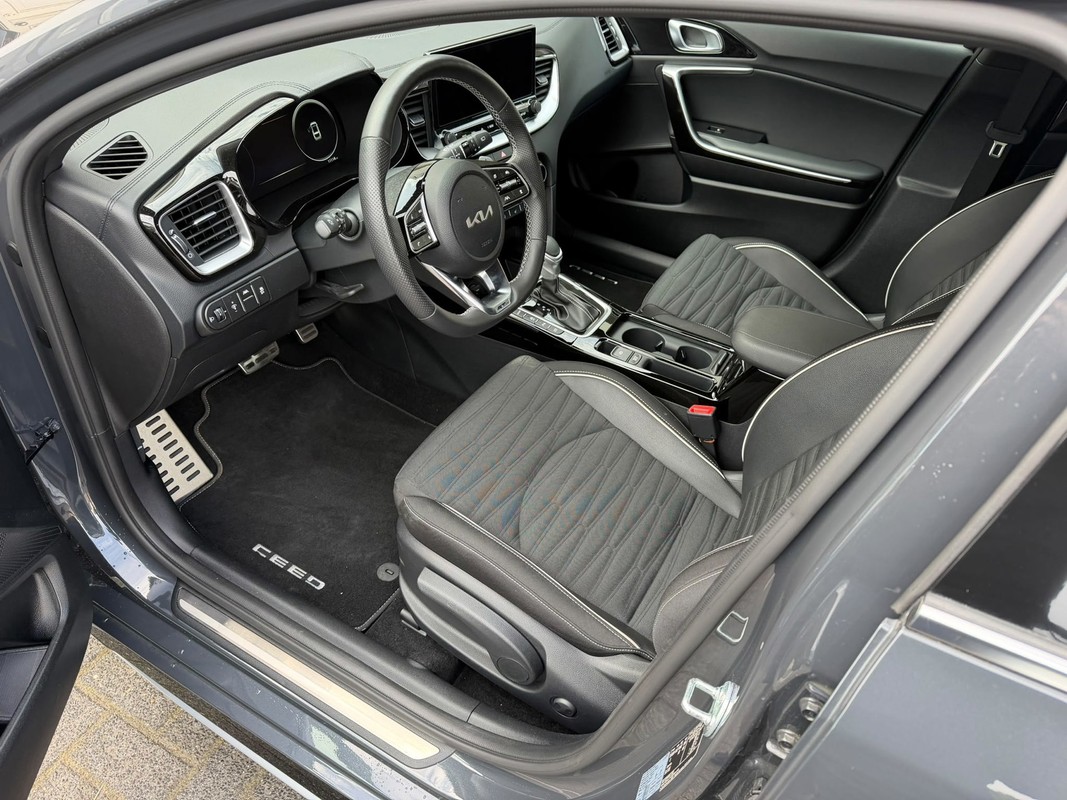 Kia ProCeed