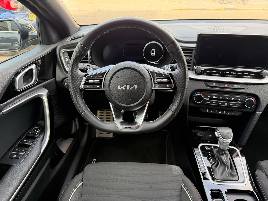 Kia ProCeed