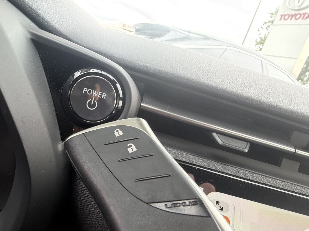 Lexus LBX