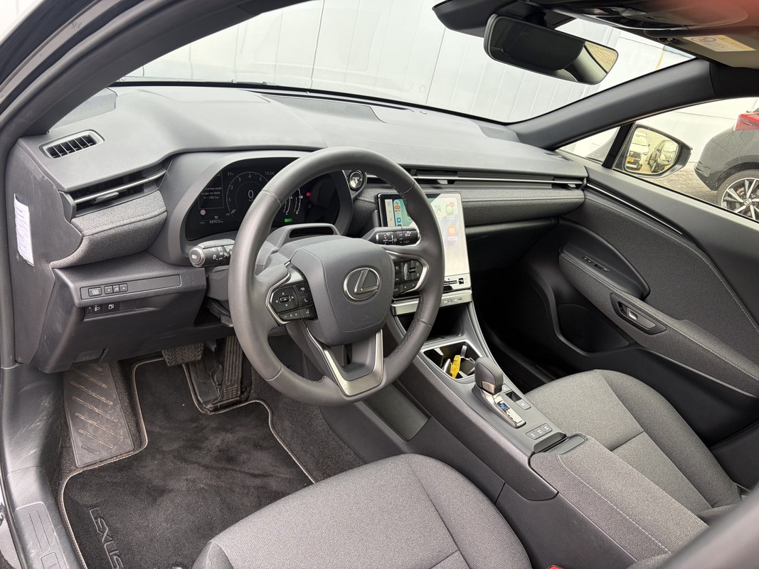 Lexus LBX